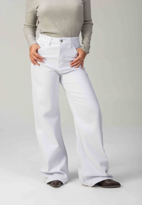 Jean Lau Blanco