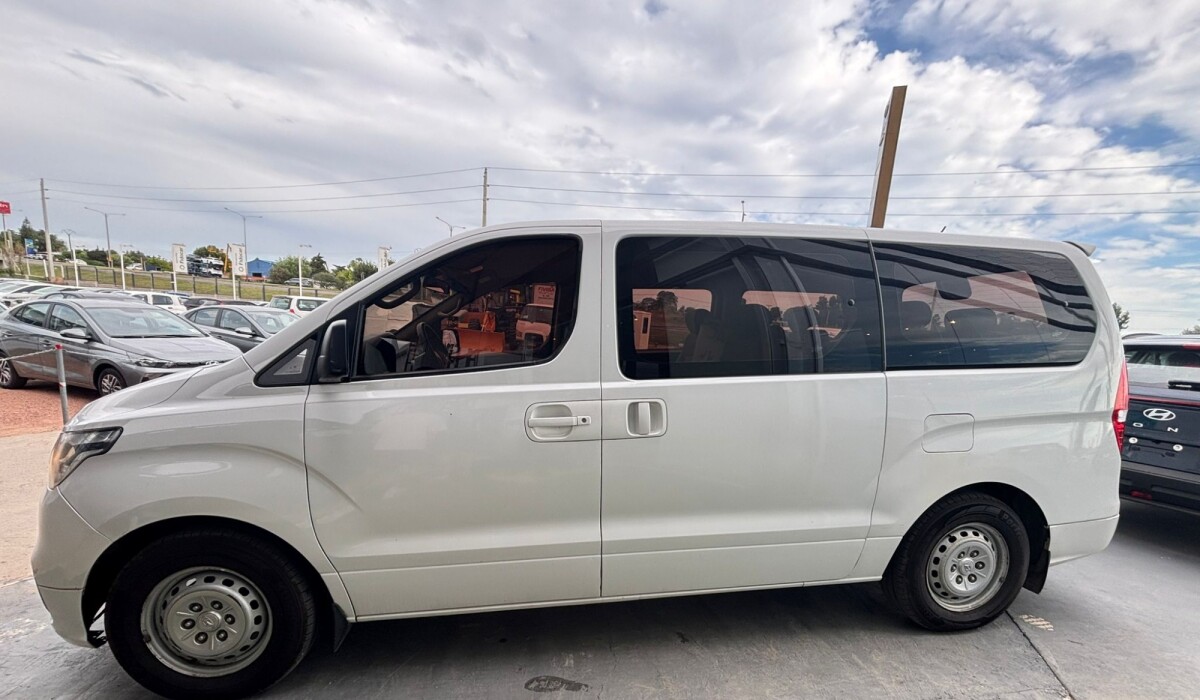 Hyundai H1 12Plz Minibus Nafta - 2019 Hyundai H1 12Plz Minibus Nafta - 2019