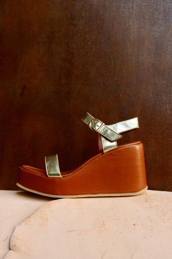 Sandalia Elegante Sport Oro Suave