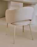 Silla Maina de chenilla beige y patas de acero con acabado beige FSC Mix Credit Silla Maina de chenilla beige y patas de acero con acabado beige FSC Mix Credit
