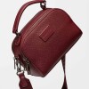 Bandolera Jazmin En Efecto Cuero Zaffiano Berry