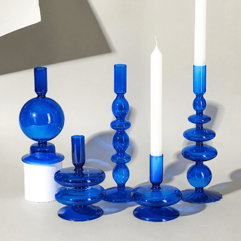 Porta velas de vidrio en colores alto azul