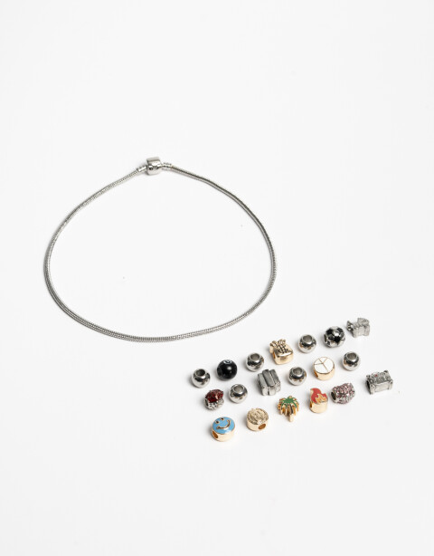 Bijouterie Set Color Set De Collar Y Dijes Vision Board - Combinacion Multicolor