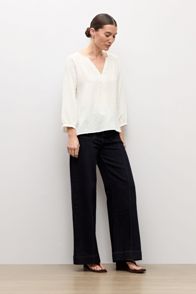 Blusa plumeti escote V crudo