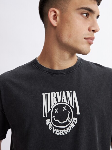 REMERA CARITA NEGRO