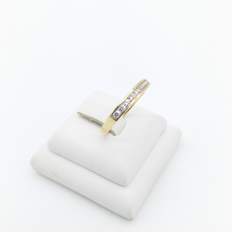 Anillo de oro 18 ktes con circonias, MEDIO SIN FIN. Anillo de oro 18 ktes con circonias, MEDIO SIN FIN.