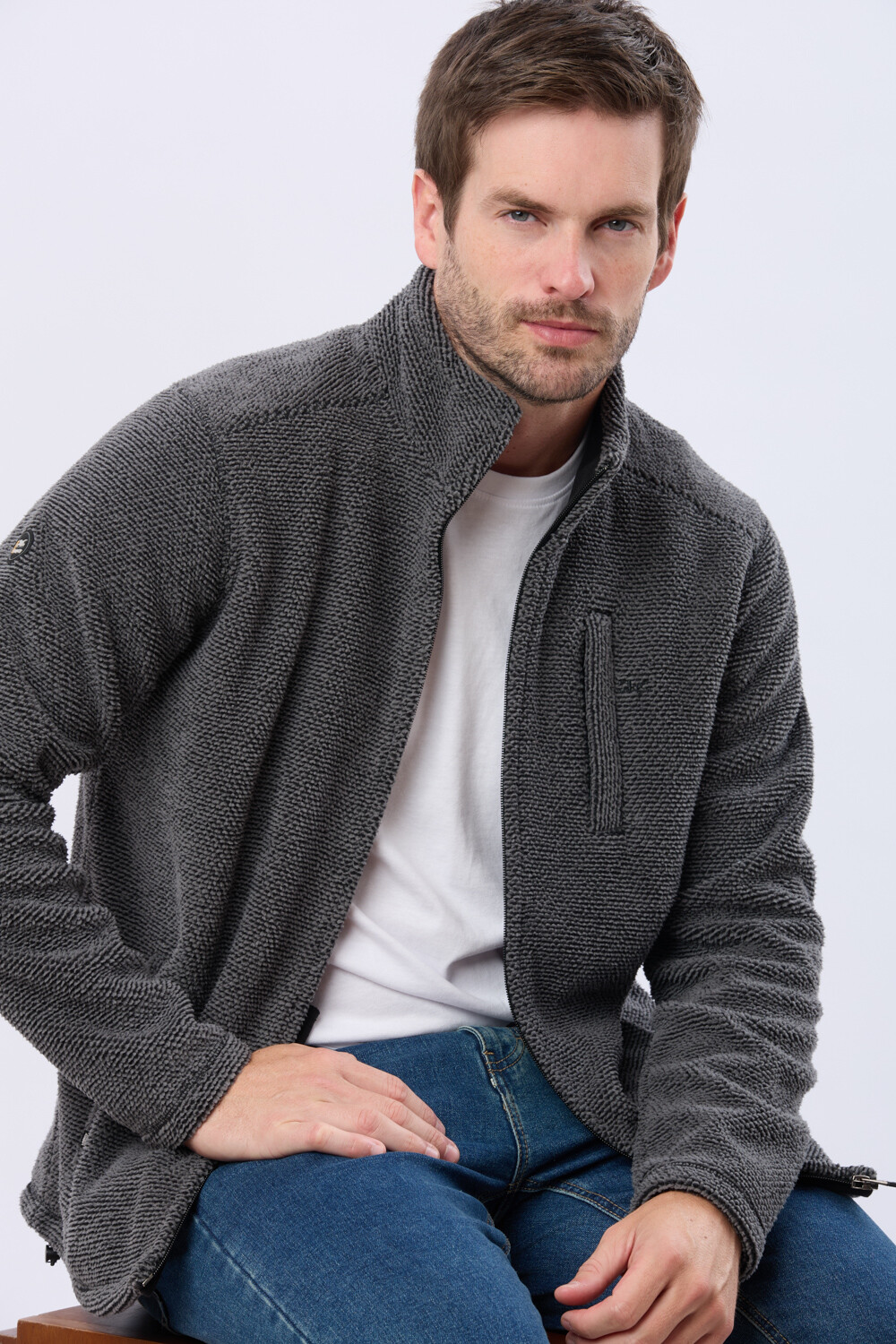 CAMPERA POLAR TEXTURADO GRUESO Gris