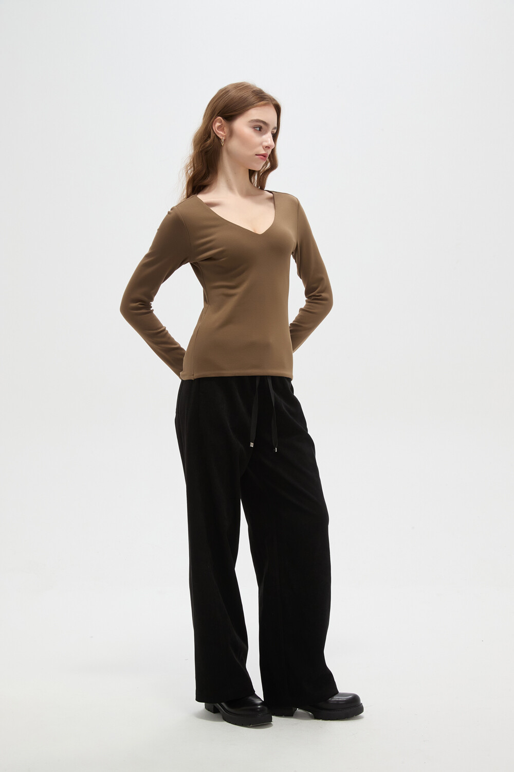 Remera Inhara Verde Oliva Oscuro