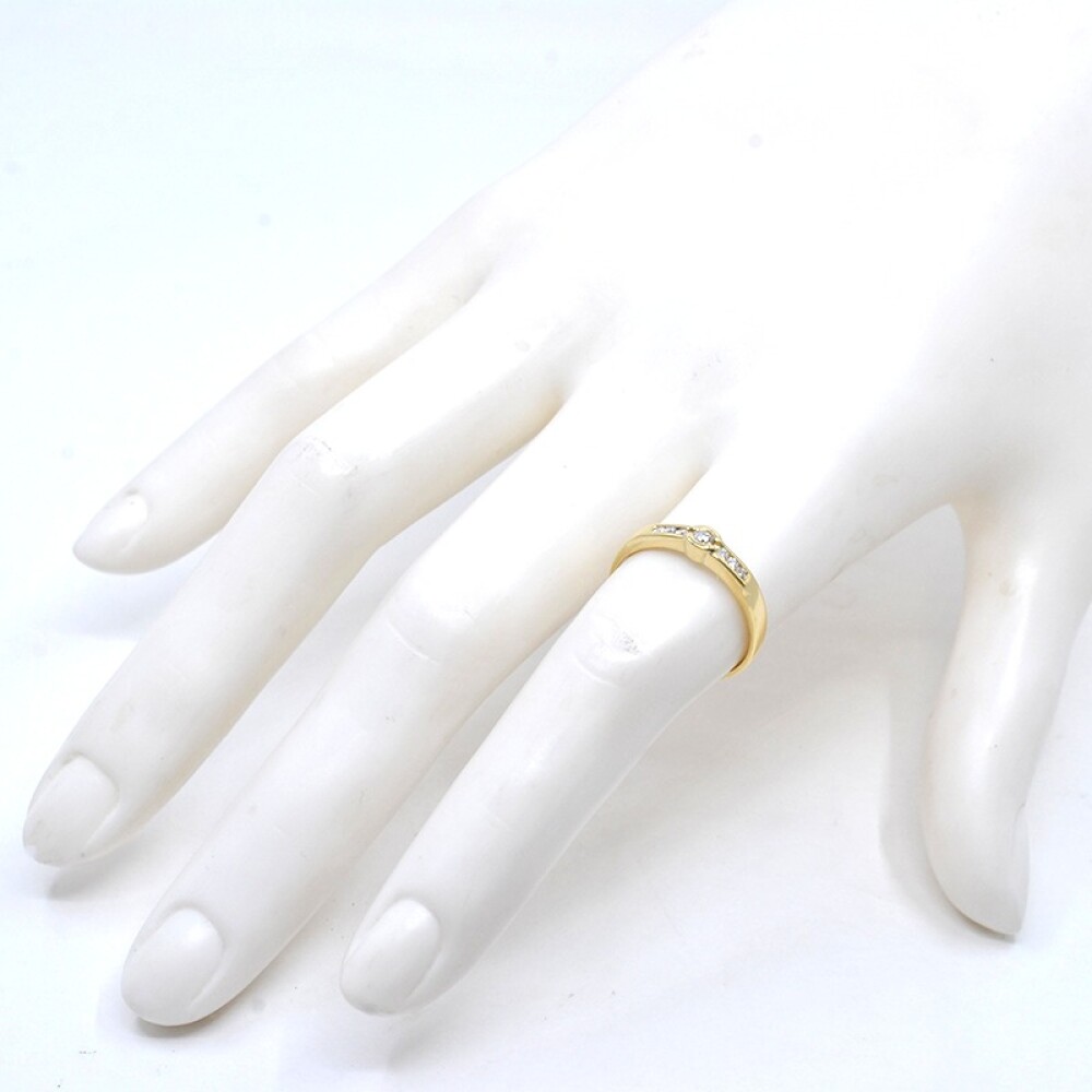 Anillo en oro 18k amarillo y brillantes Anillo en oro 18k amarillo y brillantes