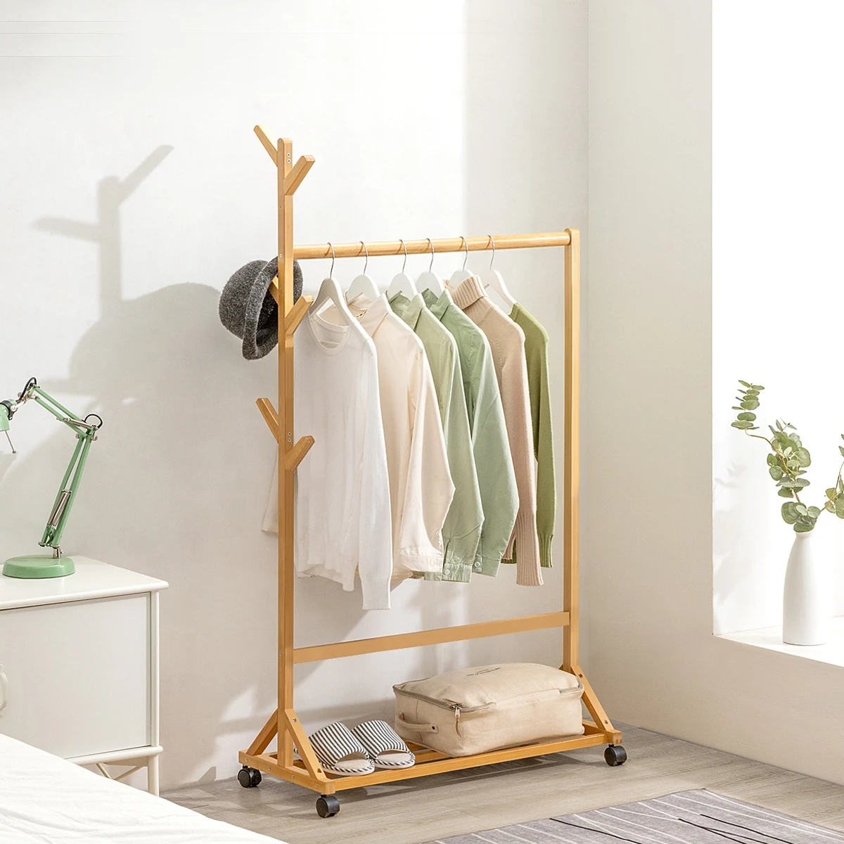 Perchero con Ruedas Madera 70 cm X 155 cm 331-10-1 