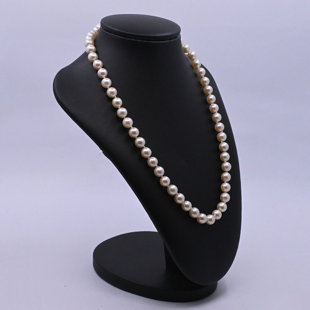 Collar perlas de cultivo y broche oro 18k 2 tonos y diamantes. Collar perlas de cultivo y broche oro 18k 2 tonos y diamantes.