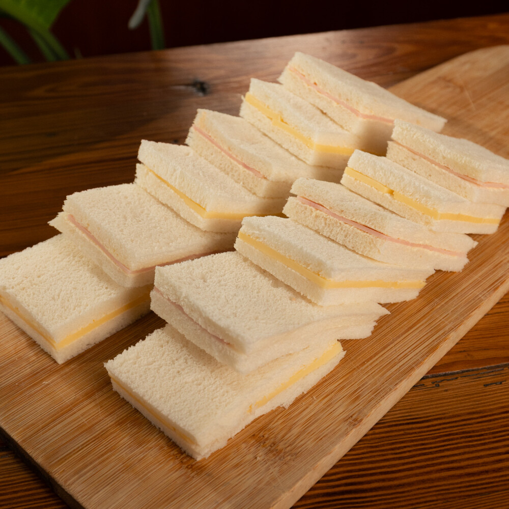Sandwiches JyQ x12 en Pan Blanco