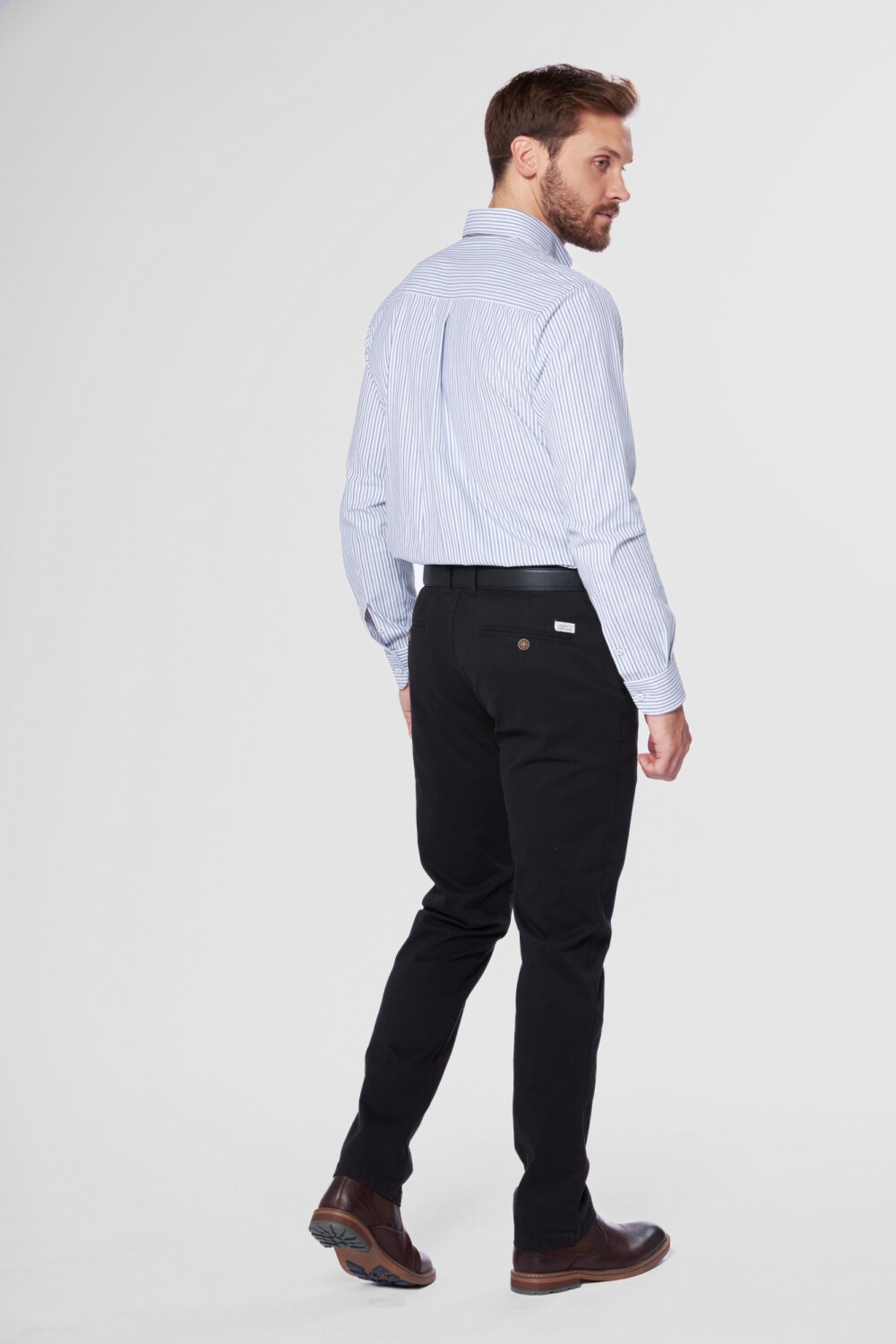 PANTALÓN SKINNY CON SPANDEX Negro