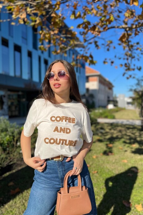 Remera Valeria Beige