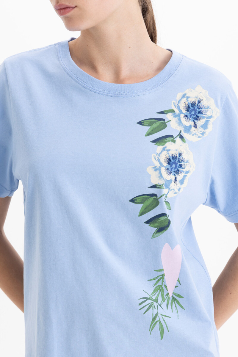 Remera Mayra Celeste