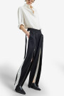 PANTALÓN SAROUEL TRACK Negro