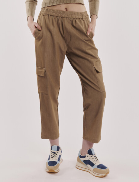 Pantalon cargo tostado