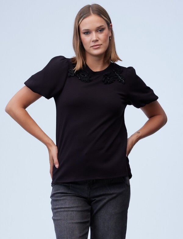 Blusa Aplique Bordado NEGRO