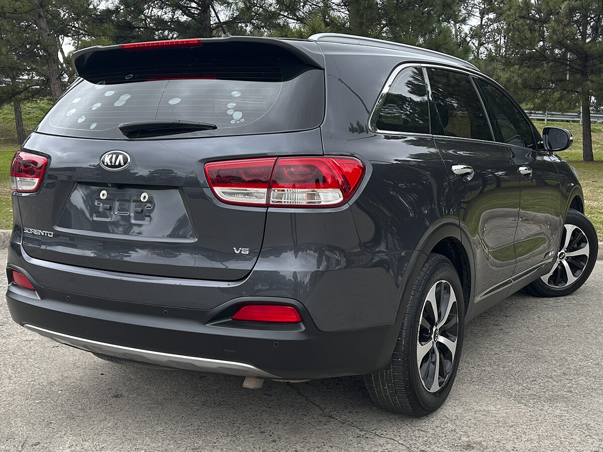 Kia Sorento 7 pas EXCELENTE ESTADO! | Permuta / Financia Kia Sorento 7 pas EXCELENTE ESTADO! | Permuta / Financia