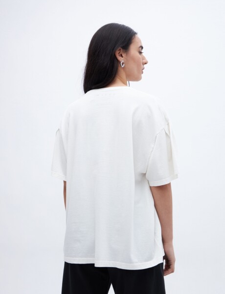 Remera Bronte Off white