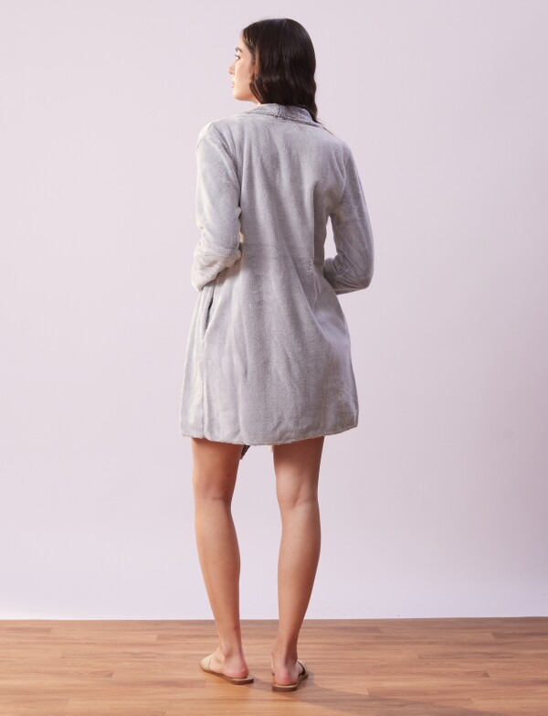 Bata GRIS