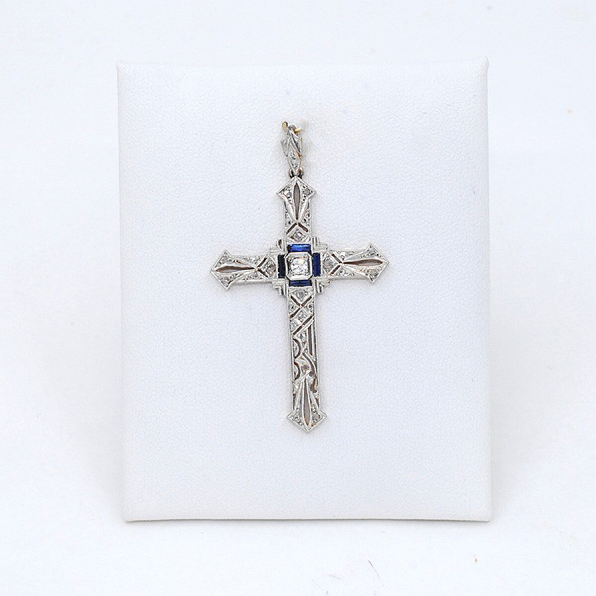 Cruz En Oro 18K, Brillantes, Diamantes Y Zafiros Sinteticos 