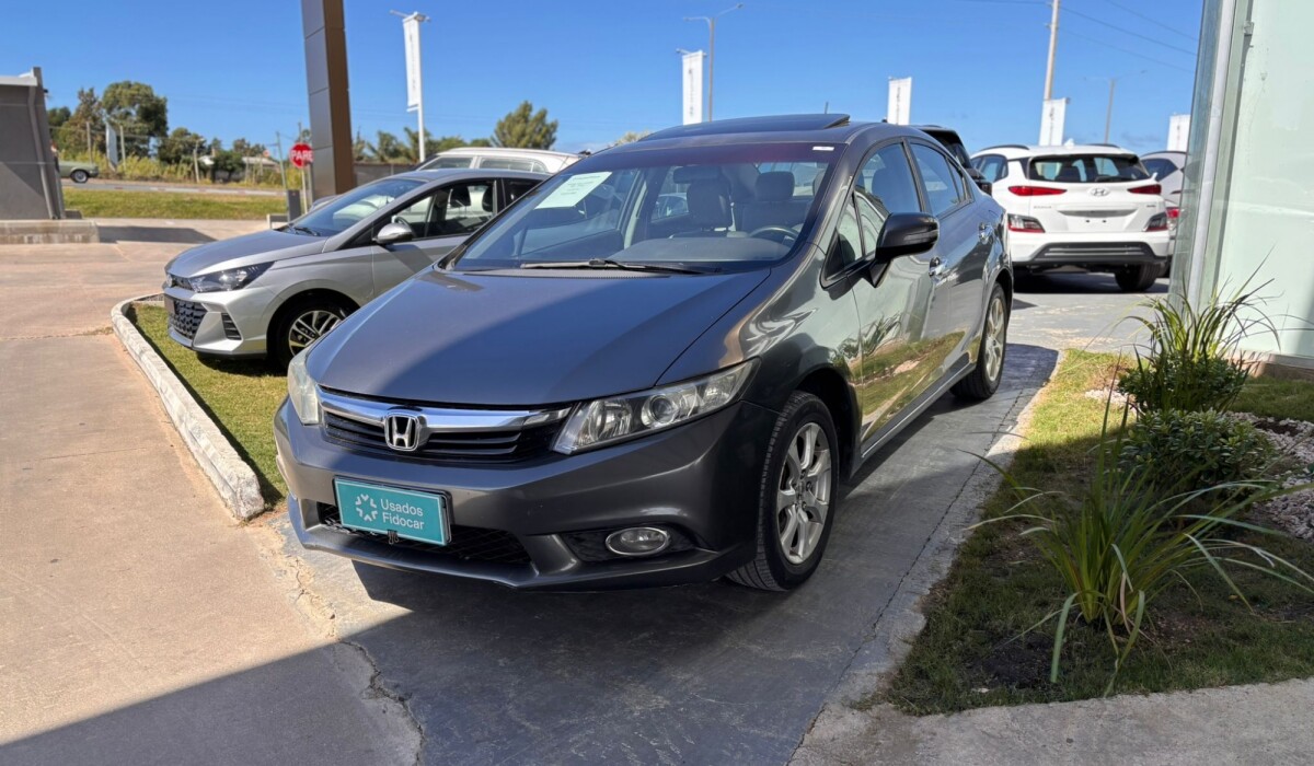Honda Civic 1.8 EXS MT - 2012 Honda Civic 1.8 EXS MT - 2012