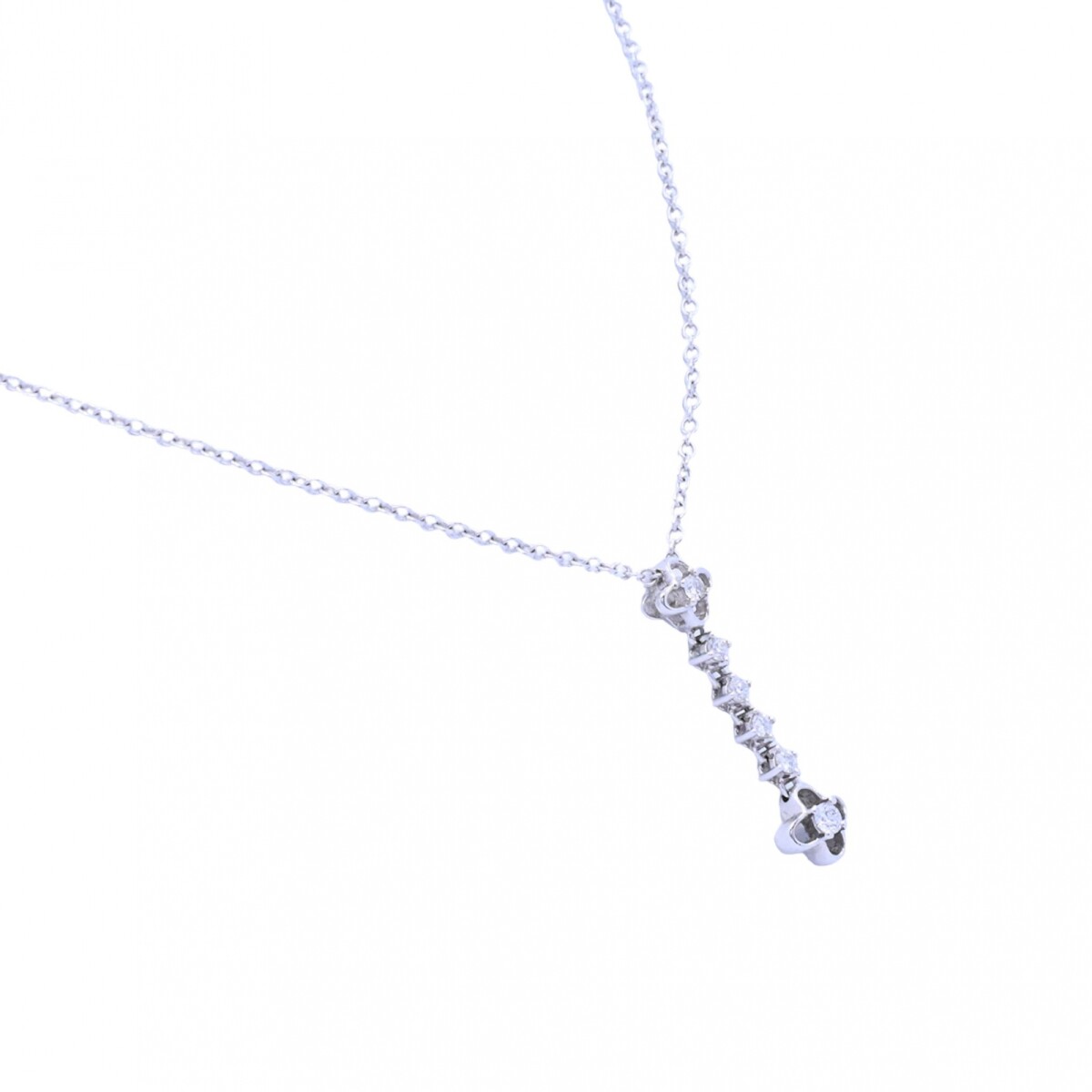 Colgante oro 18k blanco con brillantes. 