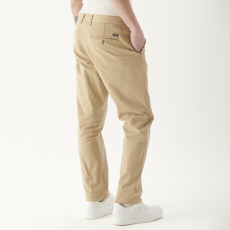Pantalón Wranglrer de Hombre - CHINO - W55002BEIGE ELD