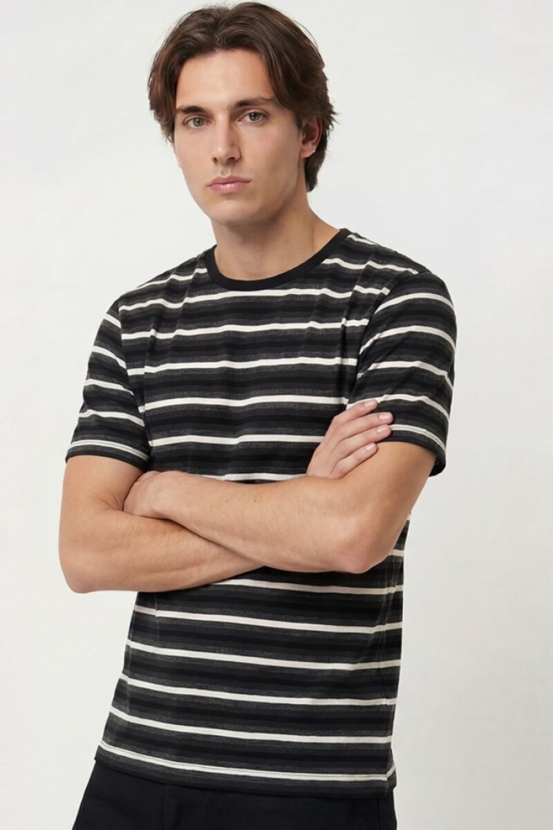 Remera Casual. Remera Casual.