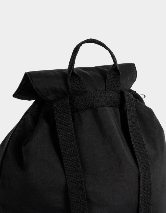 Mochilas Urbanas Mochila Urbana Con Charm Osito - Negro