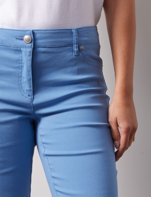 Pantalon Slim AZUL CLARO