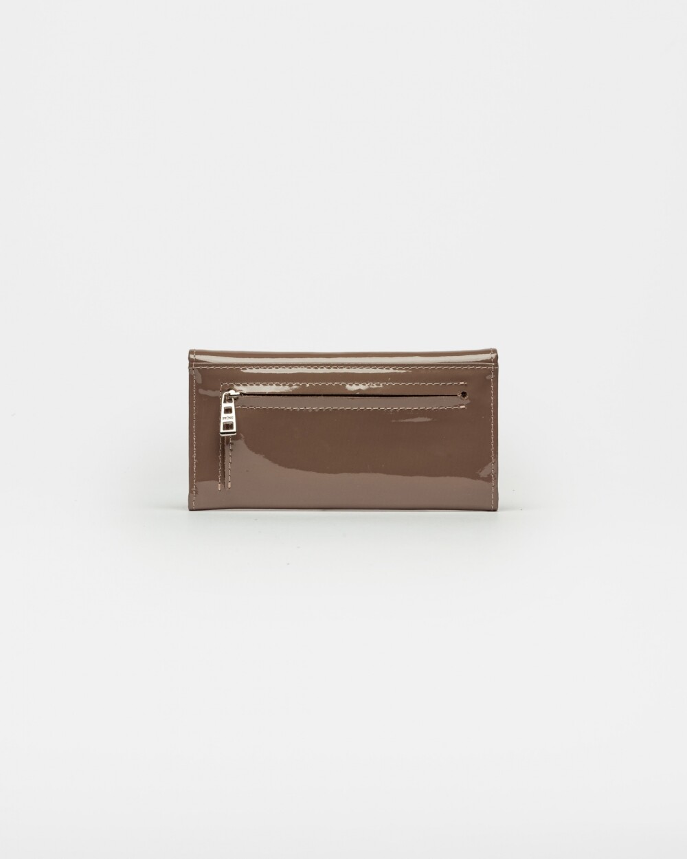 Billetera Marga en cuero charol Taupe