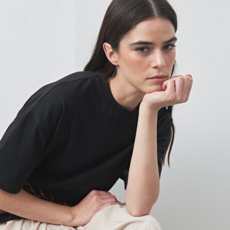 REMERA ERICA Negro