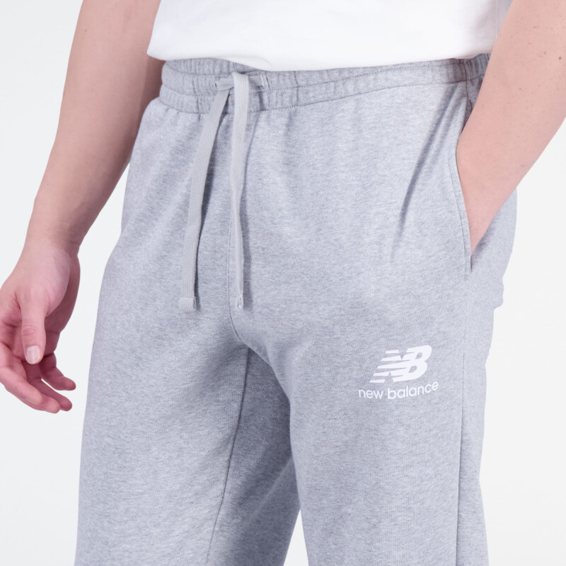 Pantalón New Balance Essentials de Hombre - MP31539AG Gris Claro