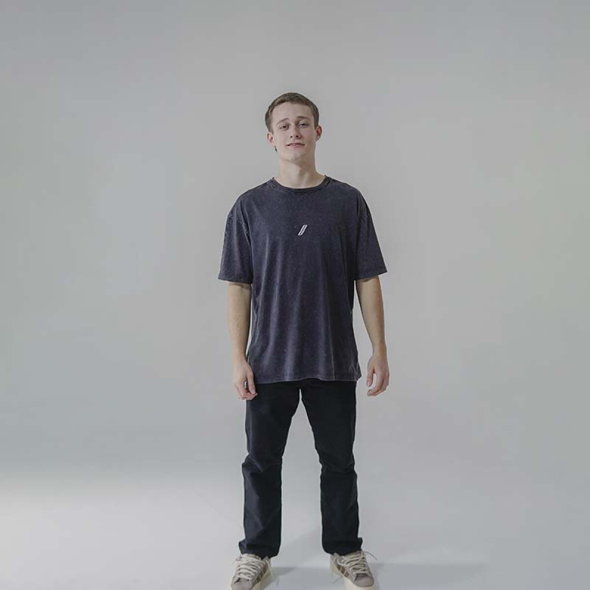 Remera Pulau Boxy PP - Negro 