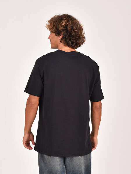 REMERA EDESSA NEGRO