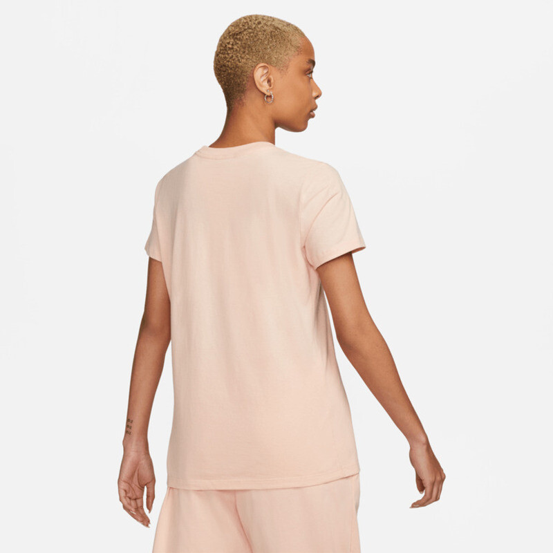 Remera Nike de Mujer Sportsware - DN2393-800 Rosado