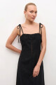 Vestido con encaje negro