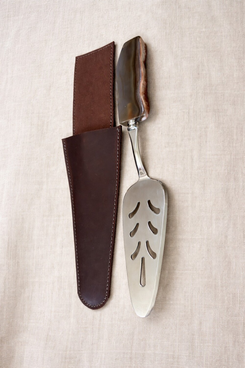 Rustic Cake Shovel Caramelo / Chocolate