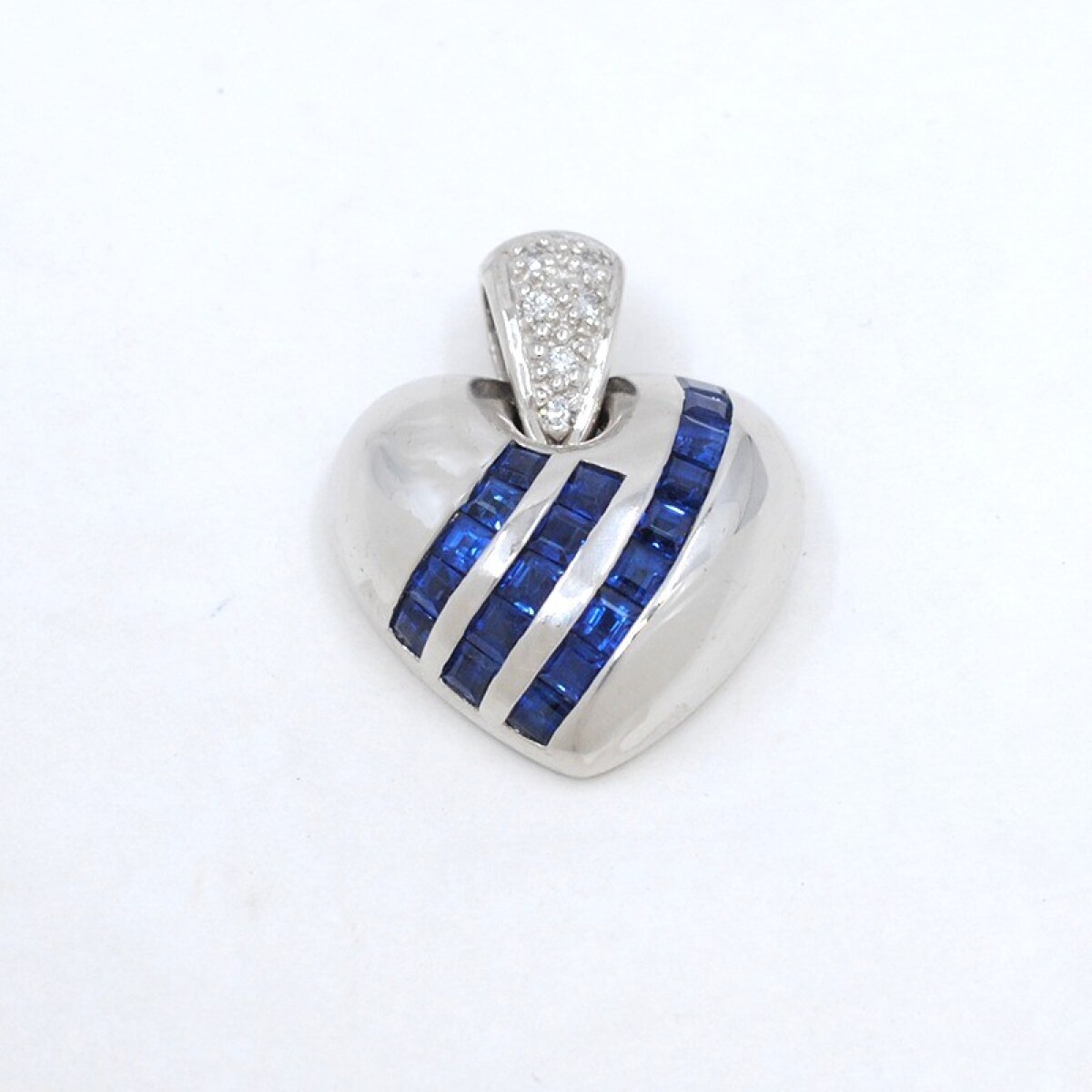 Dije En Oro 18K Blanco, Zafiros Y Brillantes 