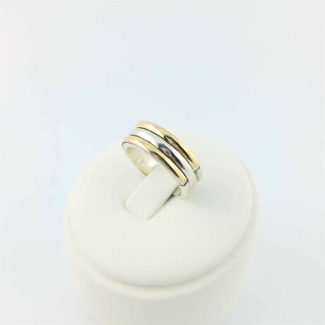 Anillo de plata 925 con double de oro 18k. IDEAL PARA USAR COMO ALIANZA. Anillo de plata 925 con double de oro 18k. IDEAL PARA USAR COMO ALIANZA.