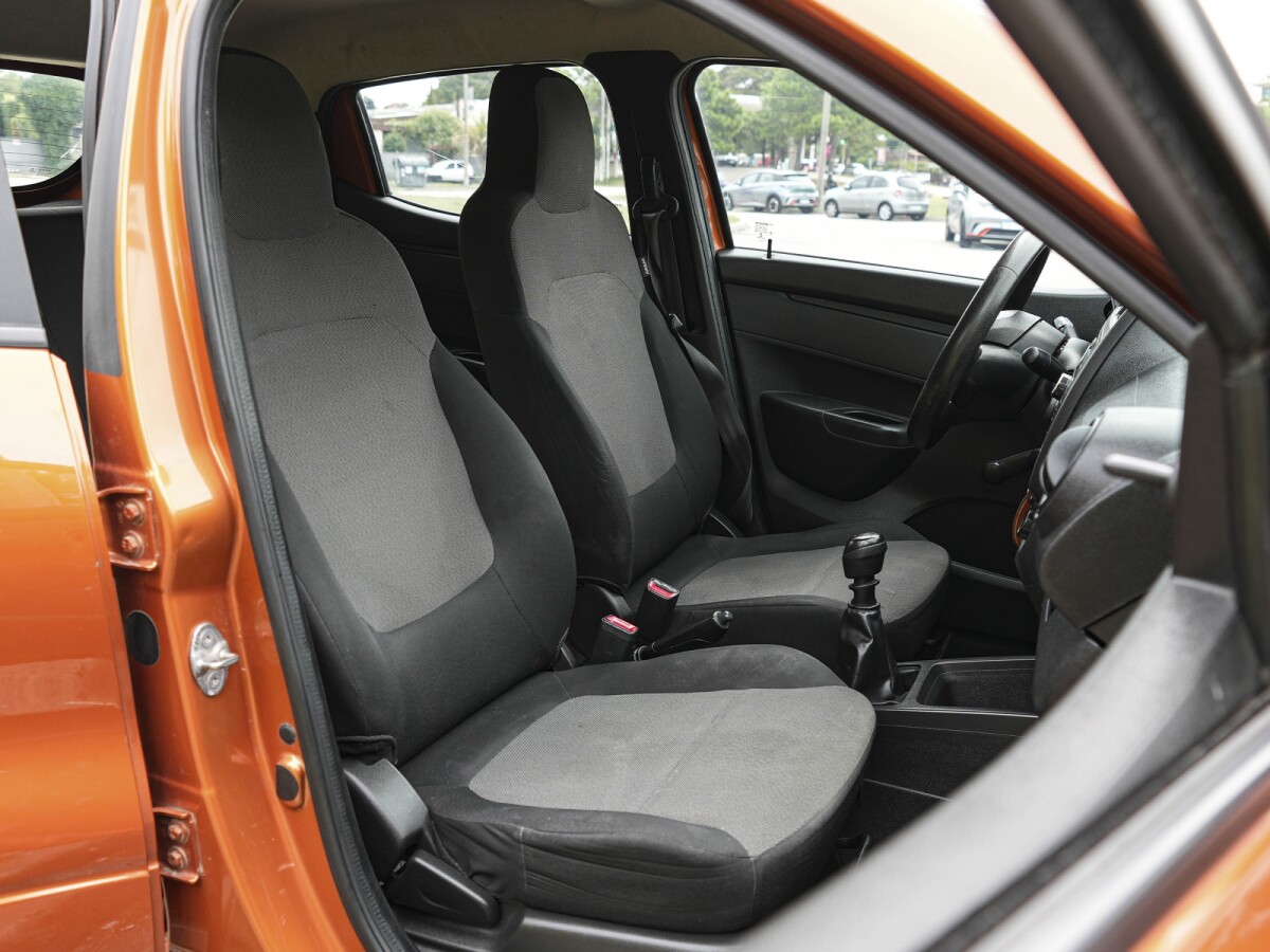 Renault Kwid Life 1.0 Extra Full| Permuta / Financia Renault Kwid Life 1.0 Extra Full| Permuta / Financia