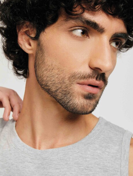 MUSCULOSA BÁSICA MASCULINA GRIS