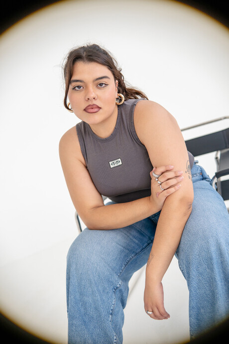 Musculosa Pulau Btfly Tank Top Gris