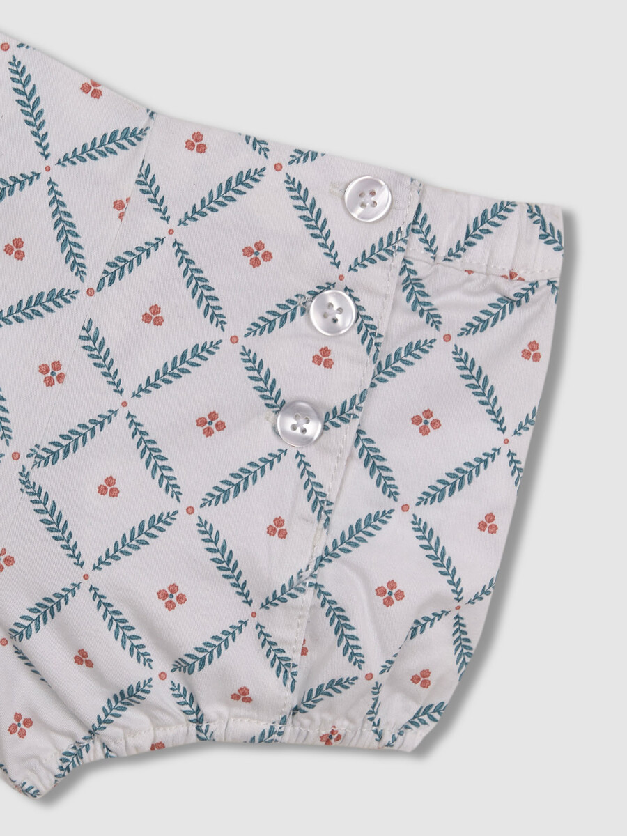 Pantalon Corto Con Estampado De Ramitas Blanco