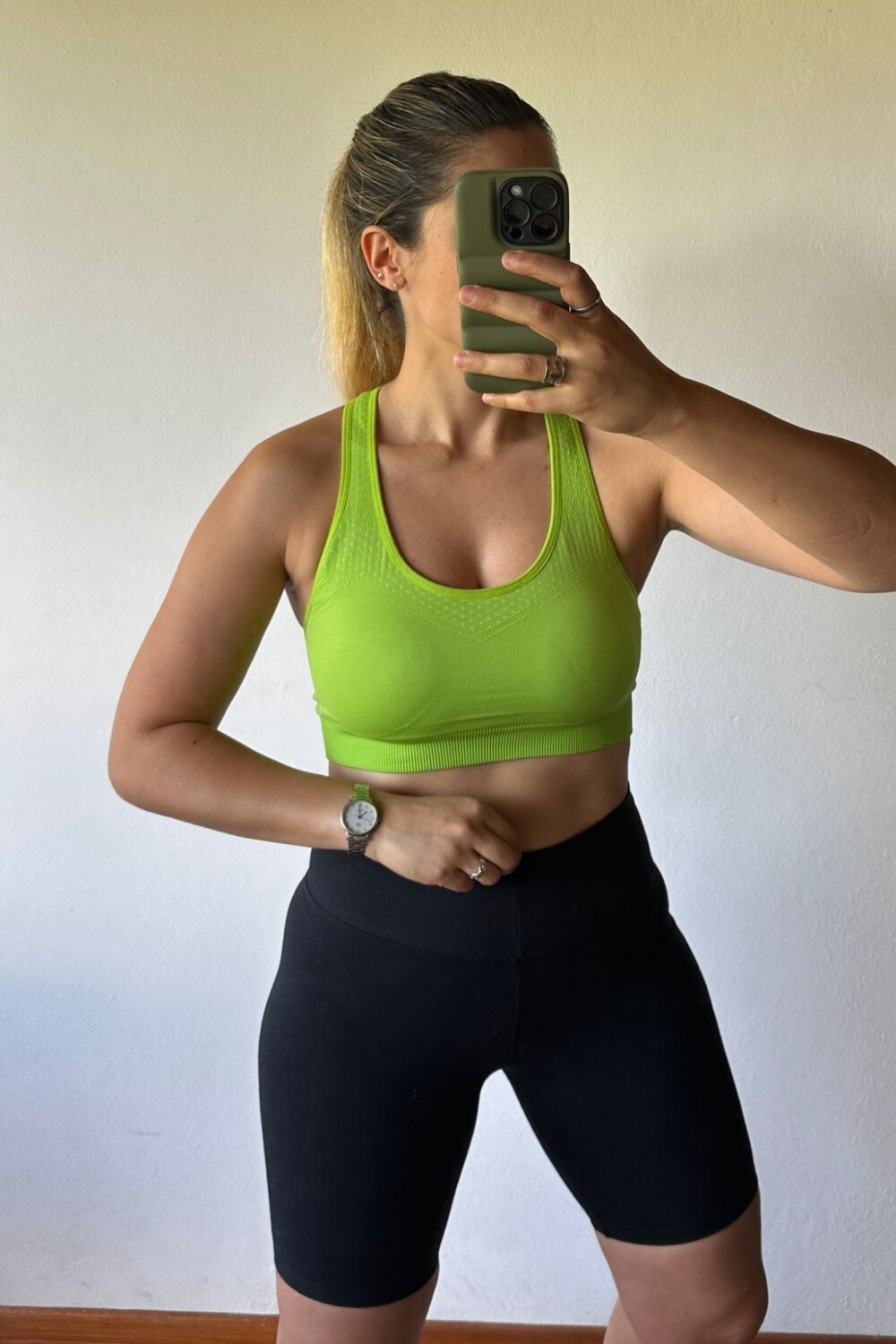 Top Martu Verde flúor