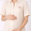 Camisa Maternal Pupa – Viscosa suave con bolsillos prácticos Crema