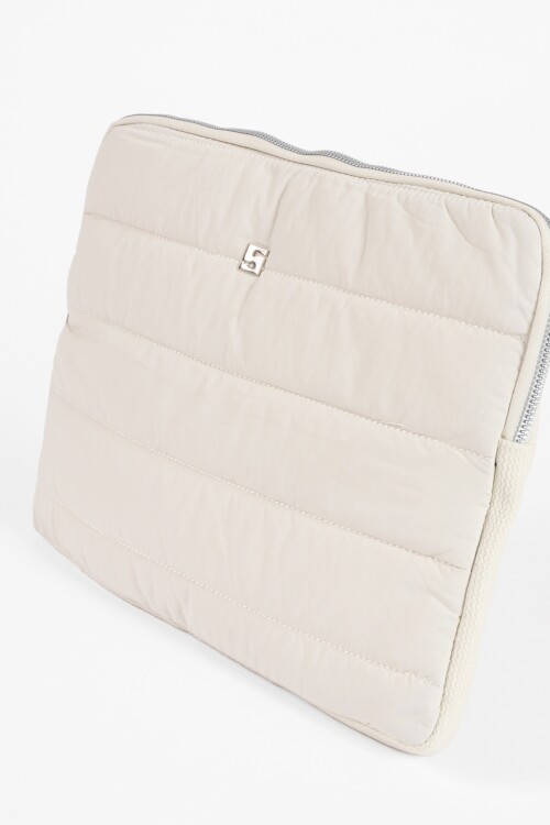 Estuche porta laptop pespunte crudo