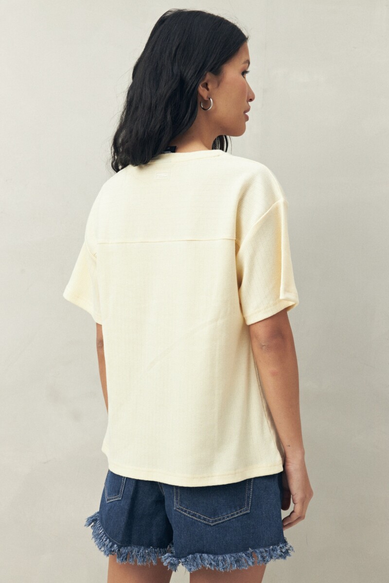 REMERA BASILE AMARILLO PASTEL